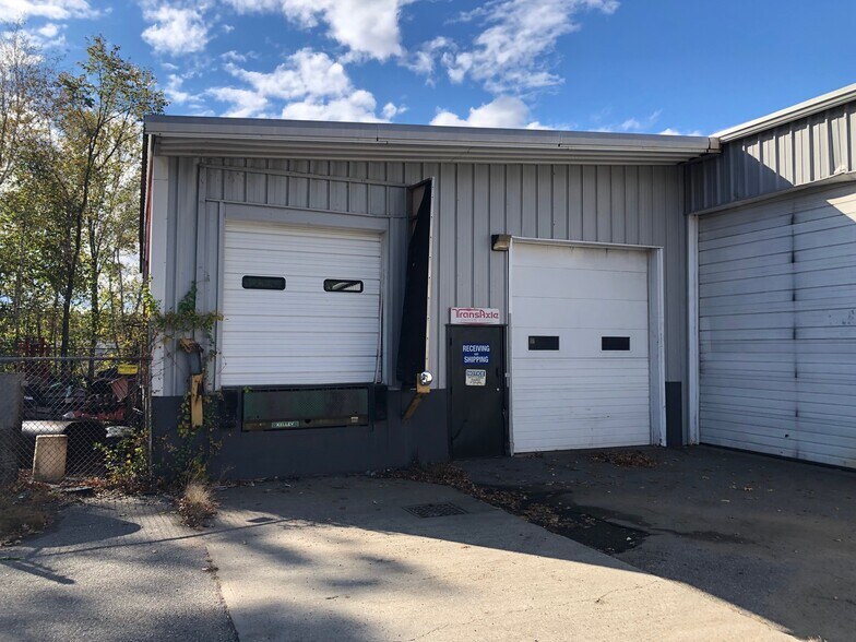 Primary Photo Of 384 Hartford Tpke, Shrewsbury Warehouse For Lease