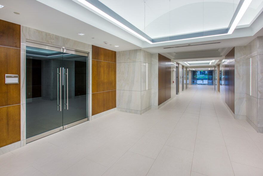 More Photos Of 521 E Morehead St, Charlotte Office Residential For Lease
