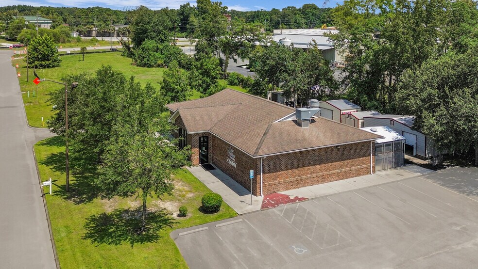 More Photos Of 114 Horizon Park Dr, Savannah Restaurant For Sale