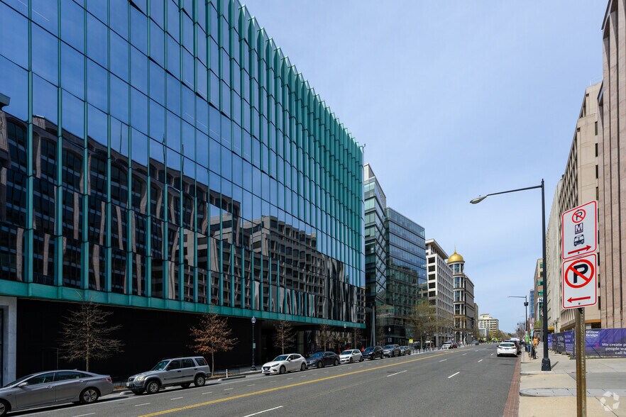 More Photos Of 1100 15th St NW, Washington Office For Lease