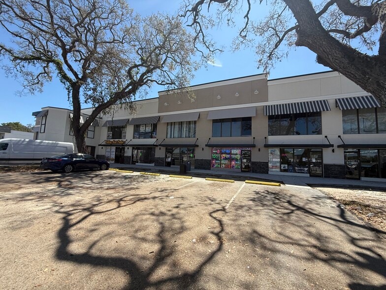 More Photos Of 4815-4817 E Busch Blvd, Tampa Storefront Retail Office For Lease