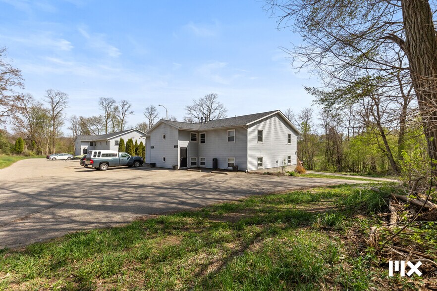 More Photos Of 2535 7th St, Shelbyville Apartments For Sale