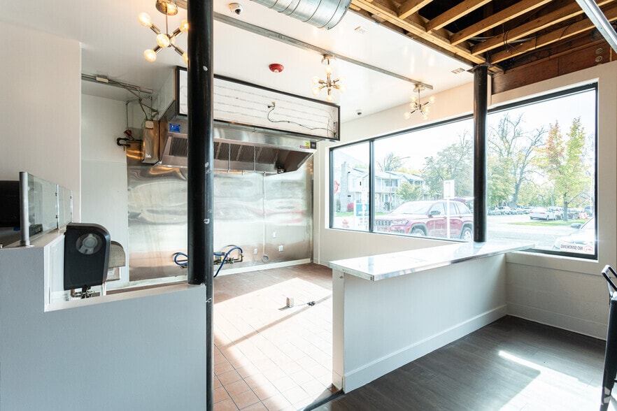 More Photos Of 495 E 600 N, Provo General Retail For Lease