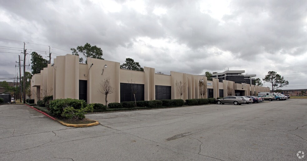 More Photos Of 9720 Town Park, Houston Office For Sale