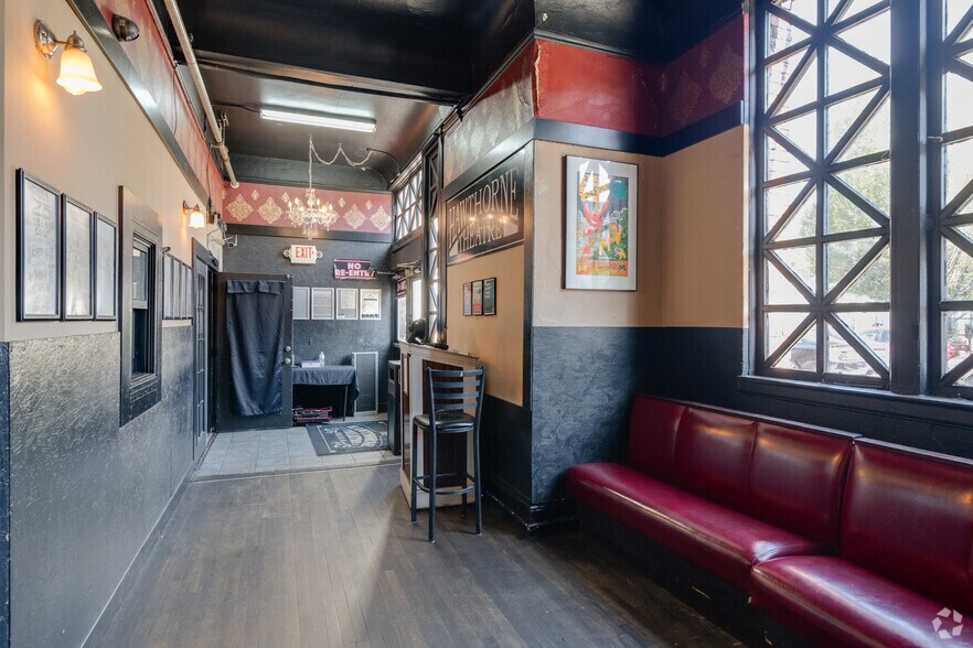 More Photos Of 3862 SE Hawthorne Blvd, Portland Movie Theatre For Sale