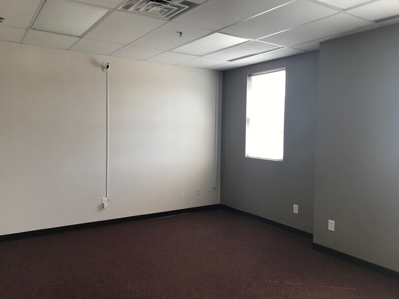 More Photos Of 11073 Colonel Armistead Dr, Ruther Glen Medical For Lease