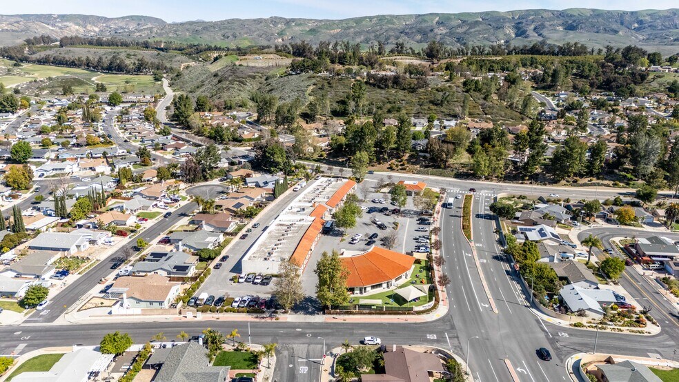 More Photos Of 14711 Princeton Ave, Moorpark Freestanding For Sale