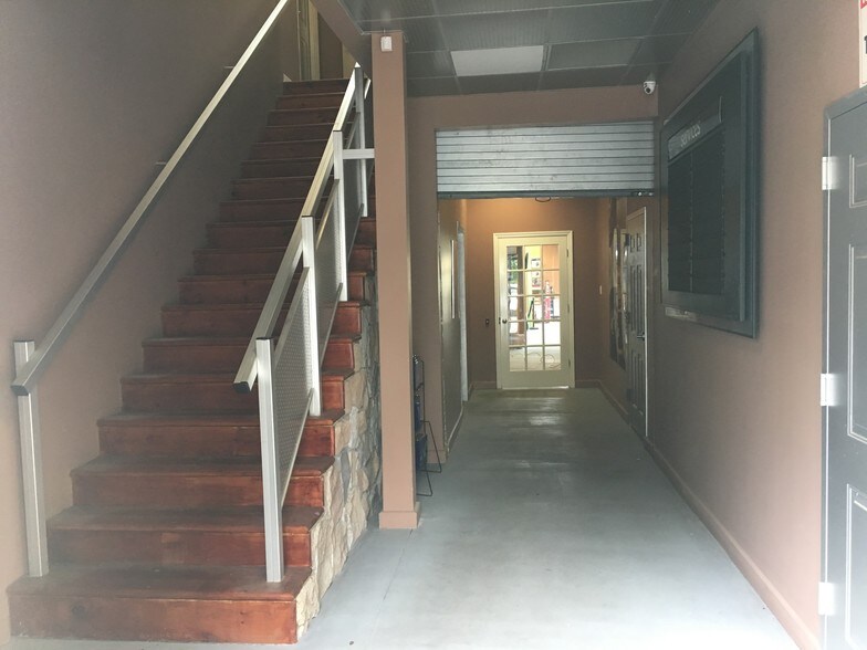 More Photos Of 620 W Montauk Hwy, Lindenhurst Freestanding For Sale