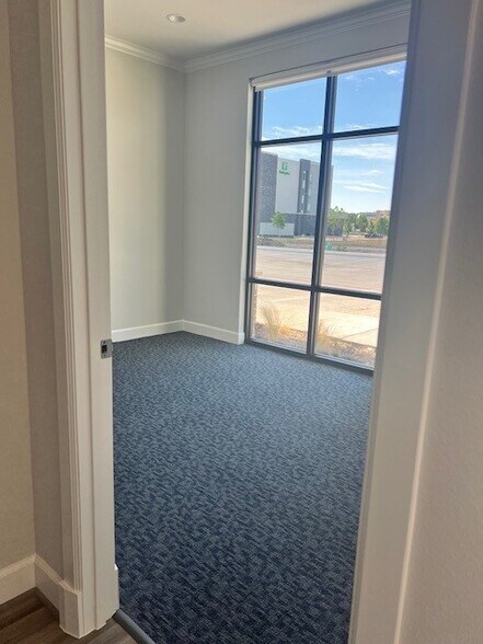 More Photos Of 3117 Bailey Dr, Fort Worth Medical For Sale