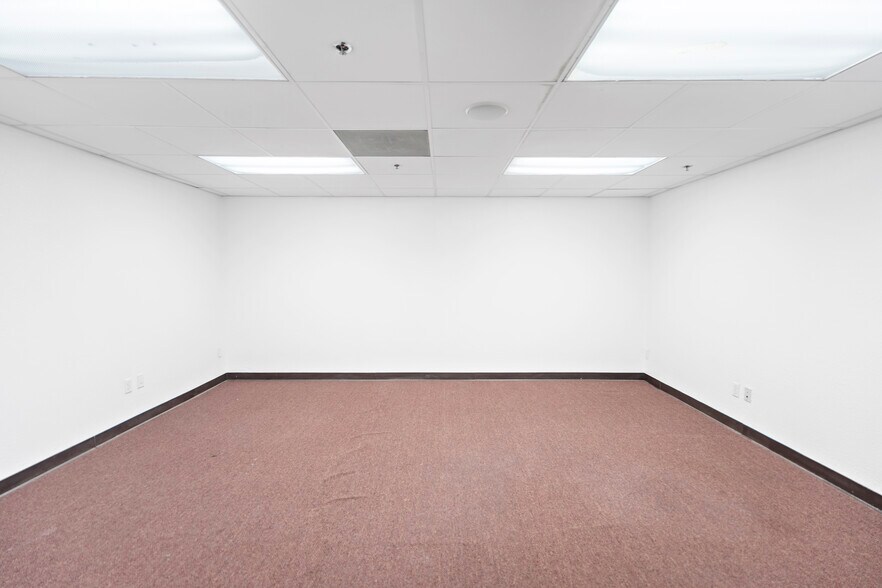 More Photos Of 1461 S Balboa Ave, Ontario Warehouse For Lease