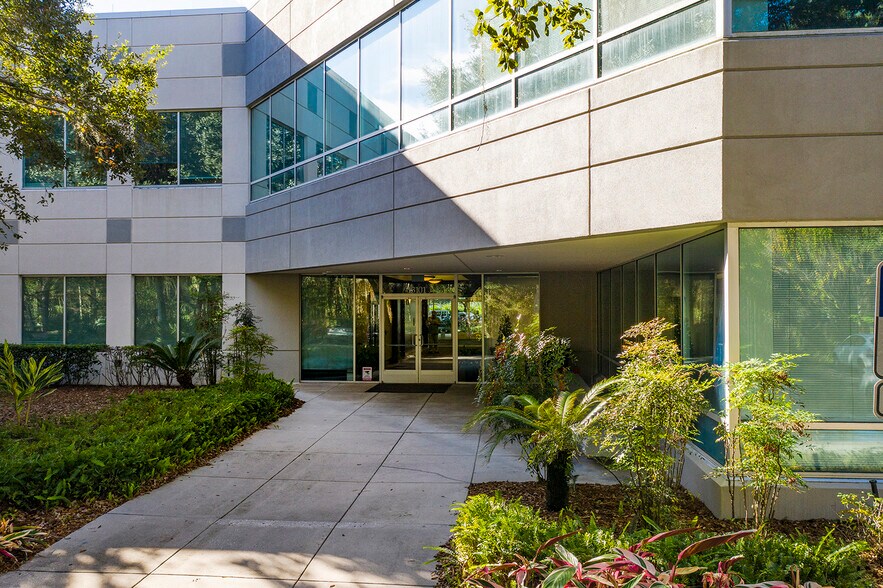 More Photos Of 13101 Telecom Dr, Tampa Office For Lease