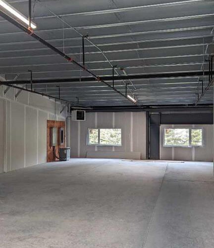 More Photos Of 100 Alpine Mdws, Canmore Light Distribution For Lease