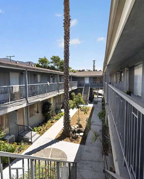 More Photos Of 4447 Ocean View Blvd, Montrose Apartments For Sale