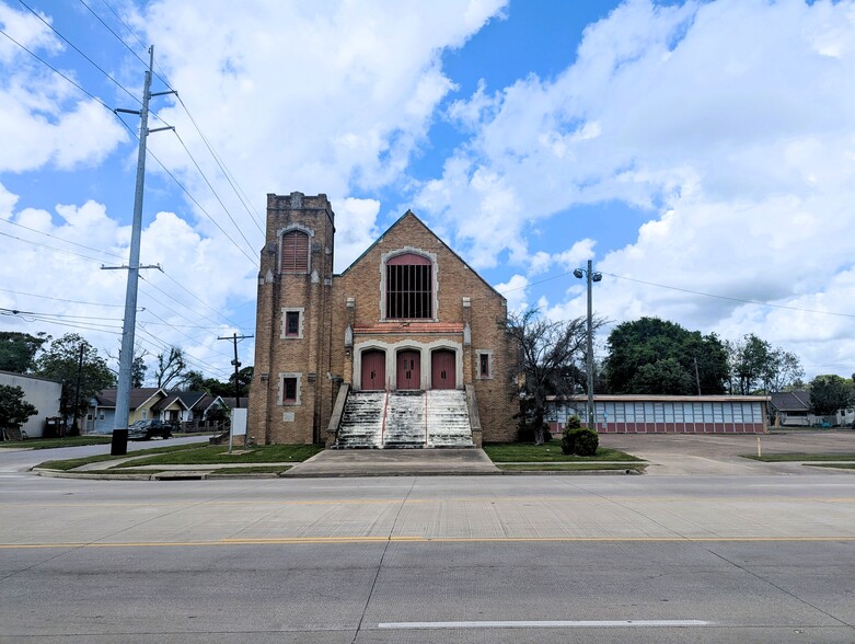 More Photos Of 1180 Washington Blvd, Beaumont Religious Facility For Sale
