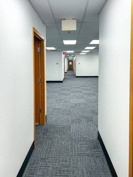 More Photos Of 10675 N Lombard St, Portland Distribution For Lease
