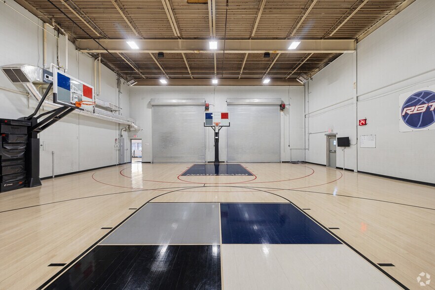 More Photos Of 252-262 Depot Rd, Milford Flex For Sale