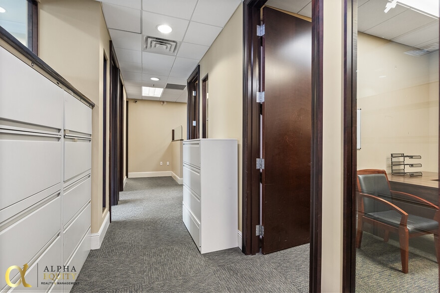 More Photos Of 189 S Orange Ave, Orlando Office Residential For Sale