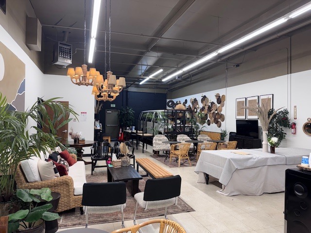 More Photos Of 1941-1945 Las Plumas Ave, San Jose Warehouse For Sale