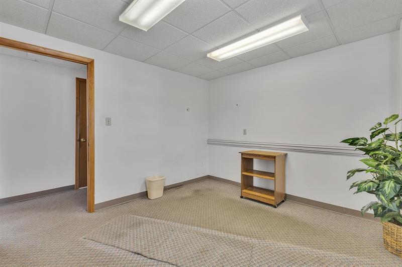 More Photos Of 628 Darlington Rd, Beaver Falls Flex For Lease