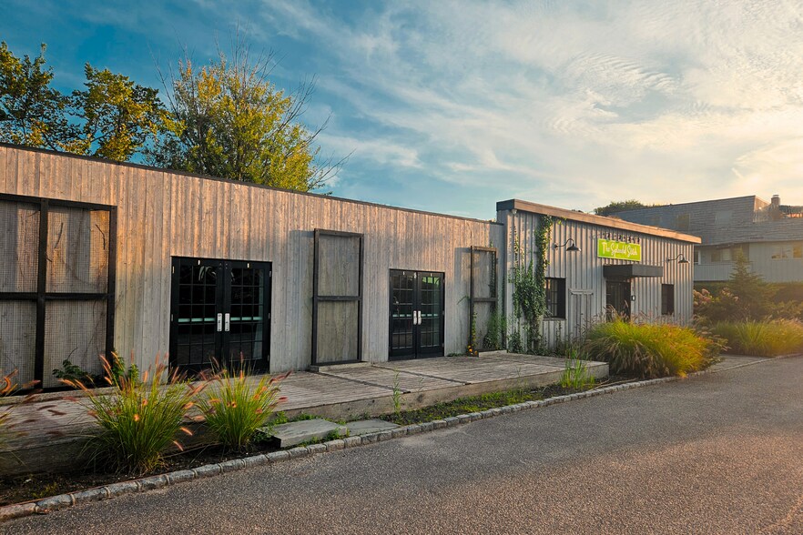 More Photos Of 11 Bridge St, Sag Harbor Freestanding For Lease