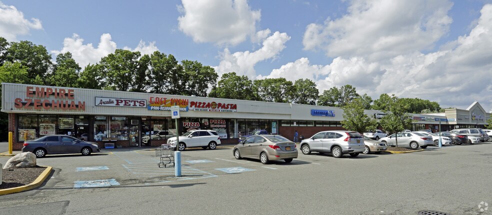 More Photos Of 4343-4363 Amboy Rd, Staten Island General Retail For Lease