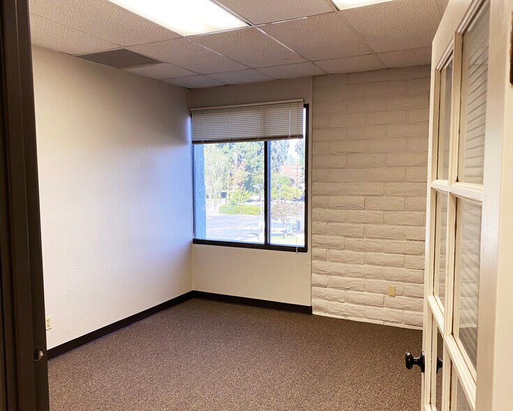 More Photos Of 16776 Bernardo Center Dr, San Diego Medical For Lease
