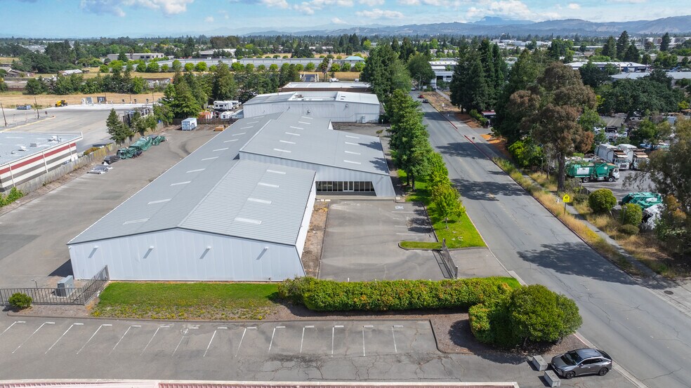 More Photos Of 3281 Dutton Ave, Santa Rosa Distribution For Sale