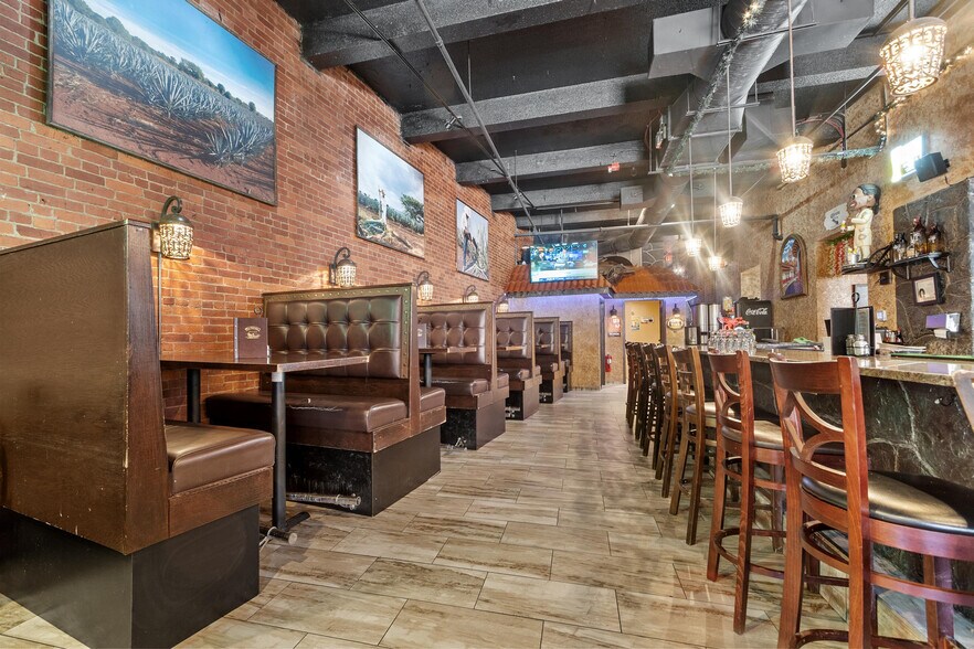 More Photos Of 172 Hanover St, Portsmouth Restaurant For Sale
