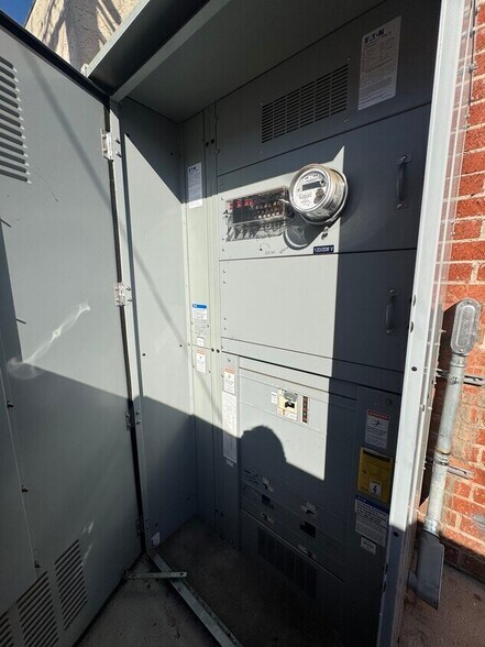 More Photos Of 9515 California Ave, South Gate Industrial For Sale