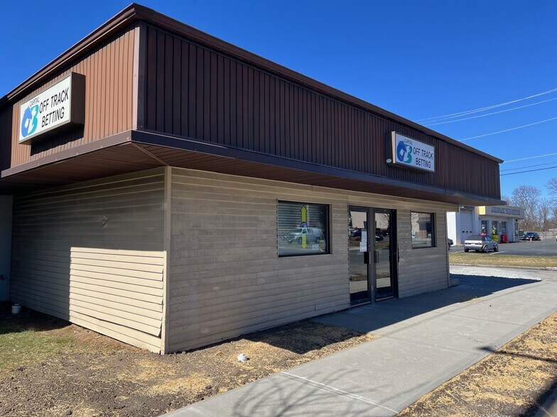 Primary Photo Of 369 2nd Ave, Troy Freestanding For Lease