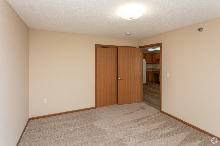 More Photos Of 1145 Hudson Rd, Saint Paul Apartments For Sale