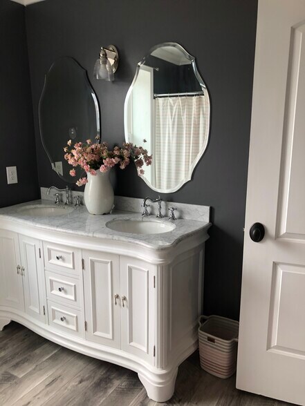 More Photos Of 103 N College Ave, Newton General Retail For Lease