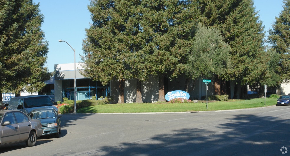 More Photos Of 605 Nuttman St, Santa Clara Manufacturing For Lease