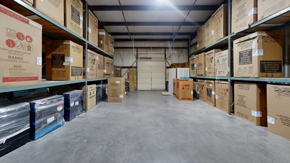 More Photos Of 2013 N 13th St, Rogers Freestanding For Sale