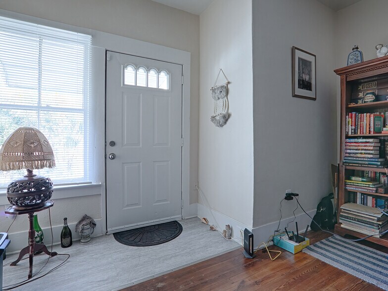 More Photos Of 422 E Citrus Ave, Eustis Multifamily For Sale