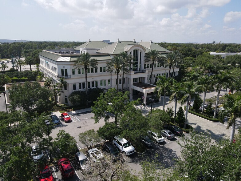 More Photos Of 3001 Pga Blvd, Palm Beach Gardens Office For Lease