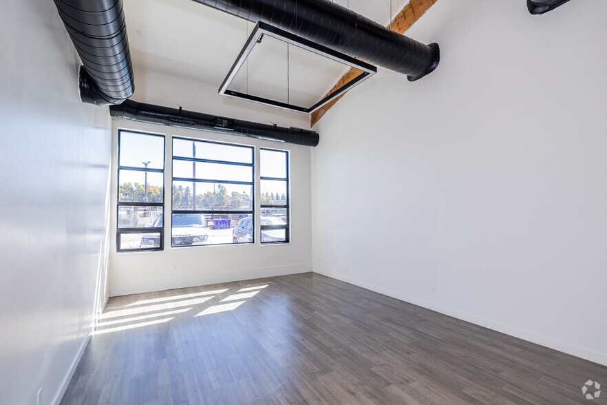 More Photos Of 3487 Collins Ave, Richmond Light Distribution For Lease