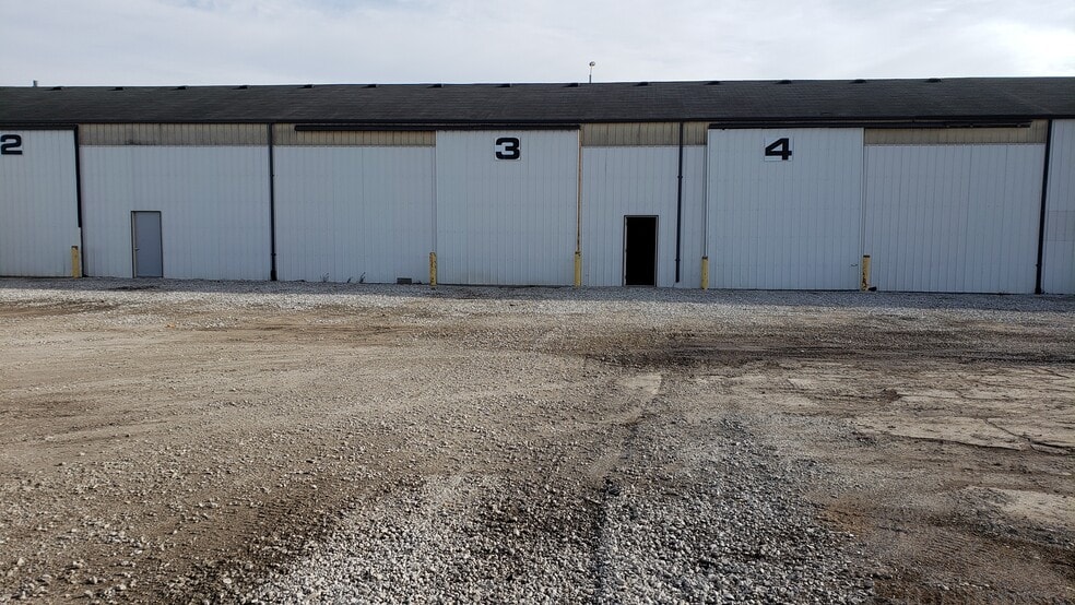 More Photos Of 800 N 3rd St, Terre Haute Warehouse For Lease