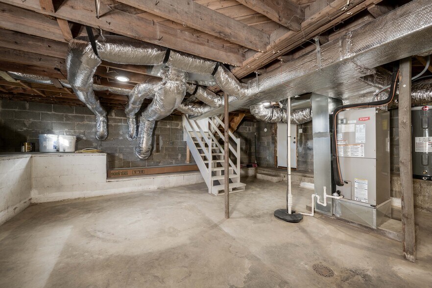 More Photos Of 1210 Market St, Charlestown Storefront For Lease