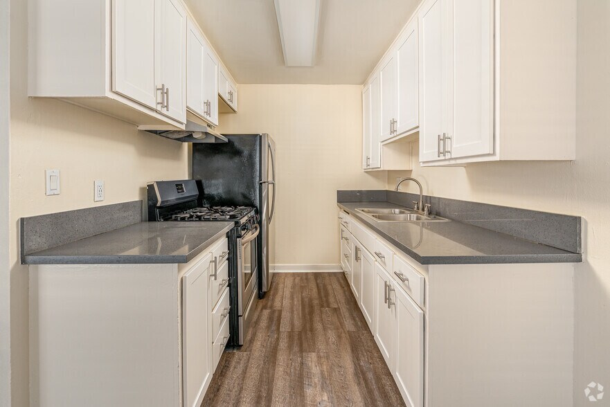 More Photos Of 10560 Haddon Ave, Pacoima Apartments For Sale