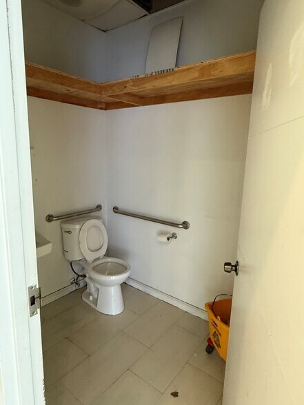 More Photos Of 455 Main St, New York Apartments For Lease