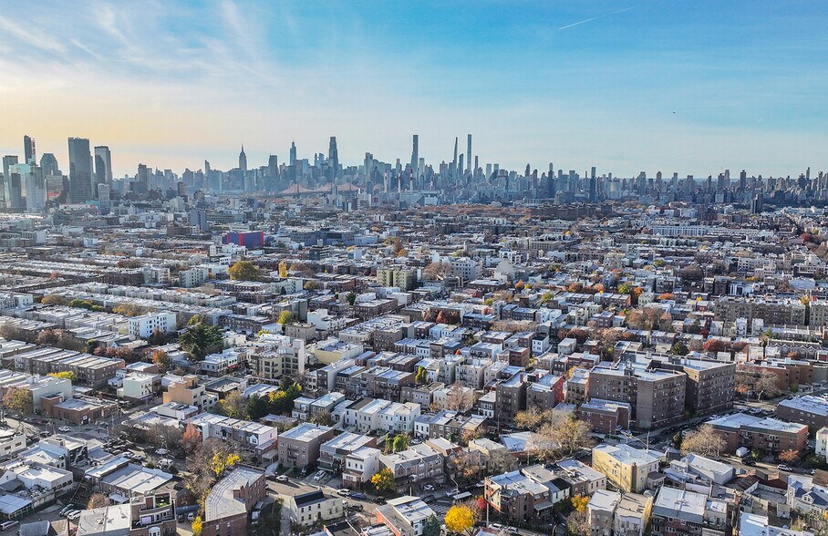 More Photos Of 3141 44th St, Astoria Apartments For Sale