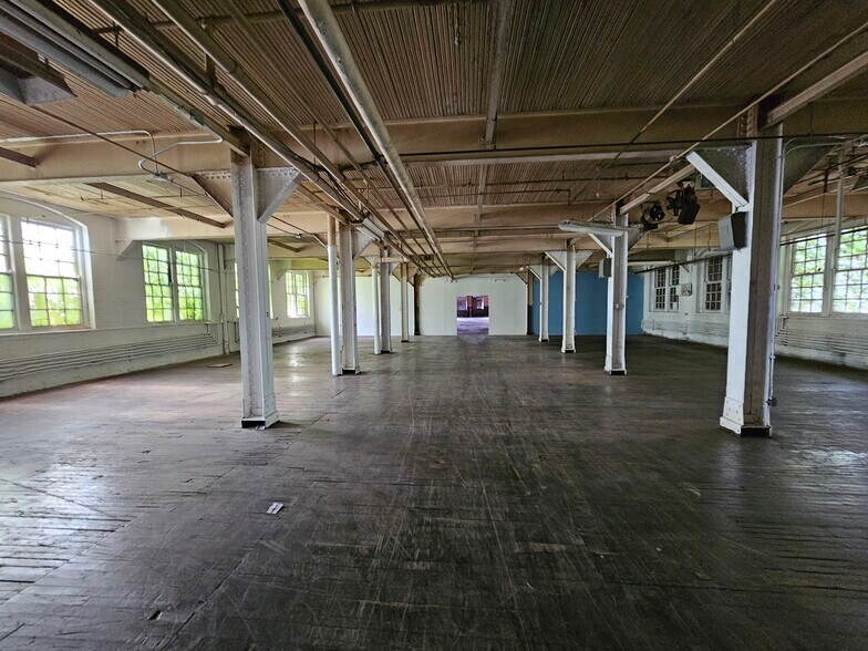 More Photos Of 3615 Superior Ave, Cleveland Office For Sale