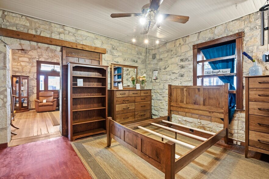 More Photos Of , Fredericksburg Unknown For Sale