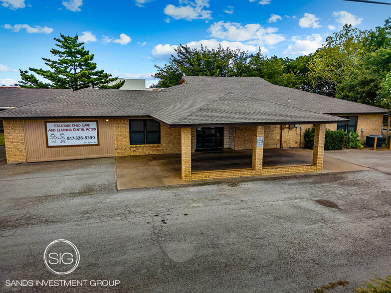 Primary Photo Of 3015 James Rd, Granbury Schools For Sale