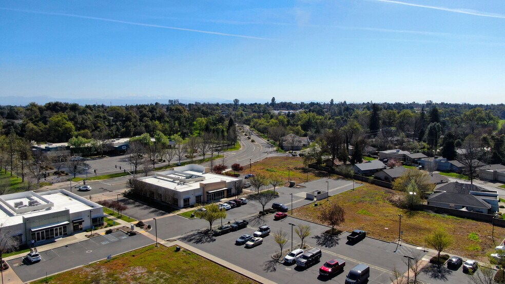 More Photos Of 390 Hartnell Ave, Redding Office For Lease