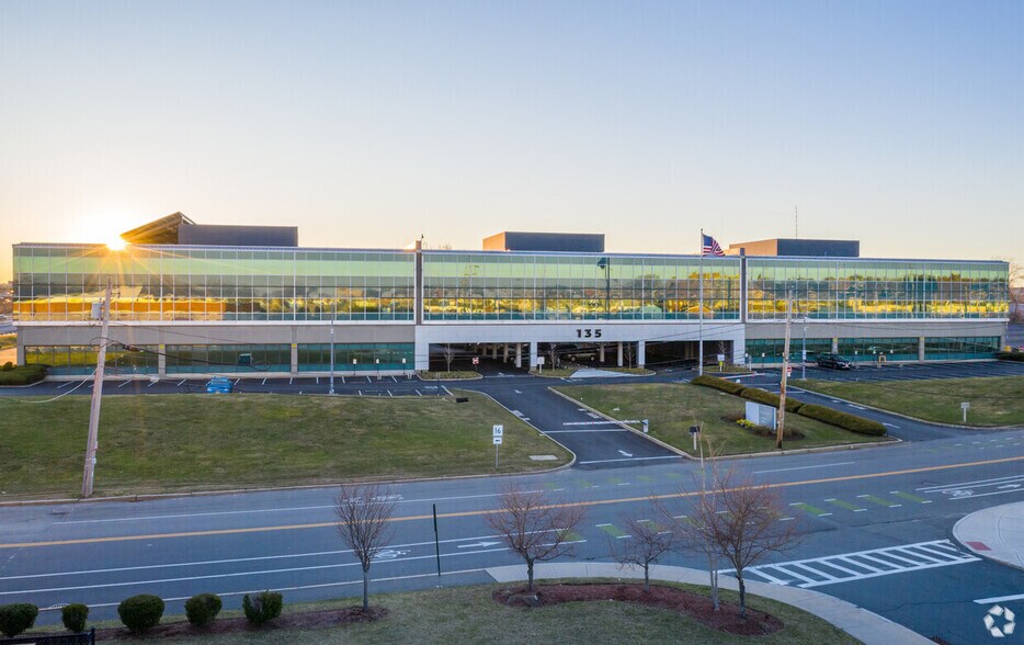 More Photos Of 135 Santilli Hwy, Everett Office For Lease