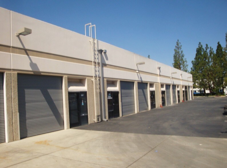 More Photos Of 2624-2626 Lavery Ct, Newbury Park Unknown For Lease