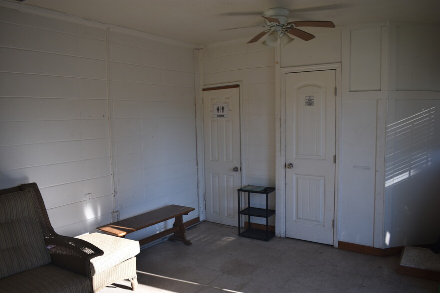More Photos Of 1484 Broad St, Augusta Freestanding For Sale