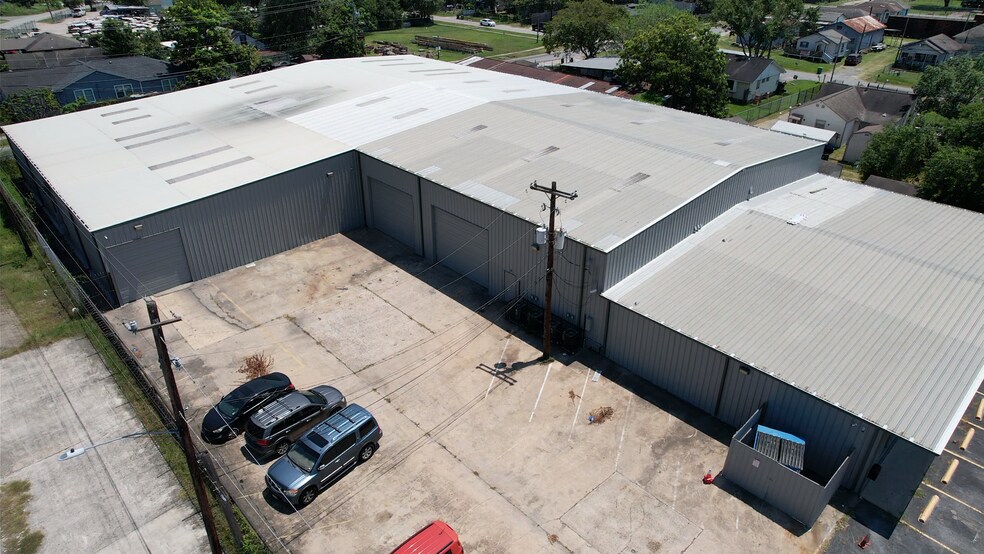 More Photos Of 10016 N US 59 Hwy, Houston Manufacturing For Sale